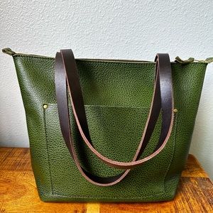 Like New 🦄  Portland Leather Med Zip Tote Avocado